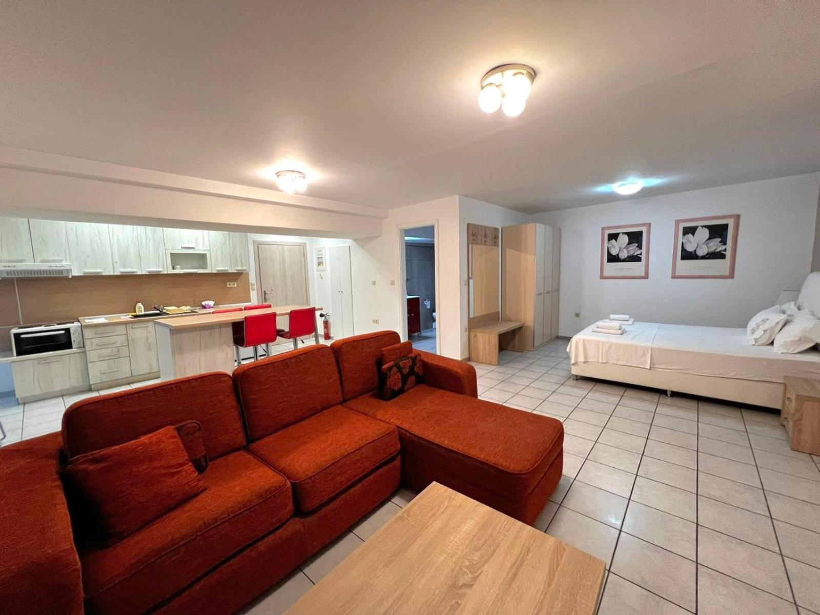 Kouros City Center Kavala Extérieur photo